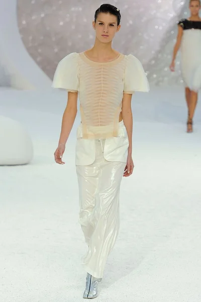 Look 70